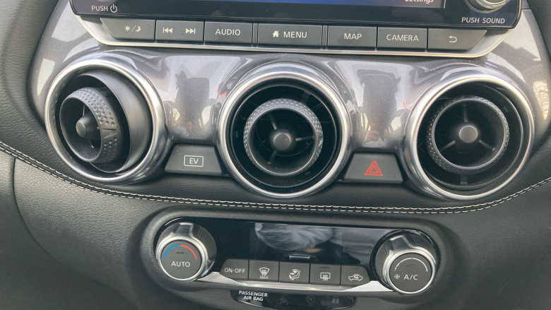 Nissan Juke 1.6 Hybrid N-Connecta 5dr Auto Hybrid Hatchback